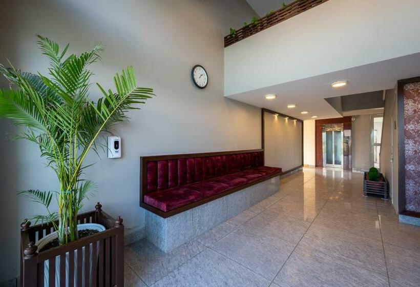 호텔 Revathi Resorts