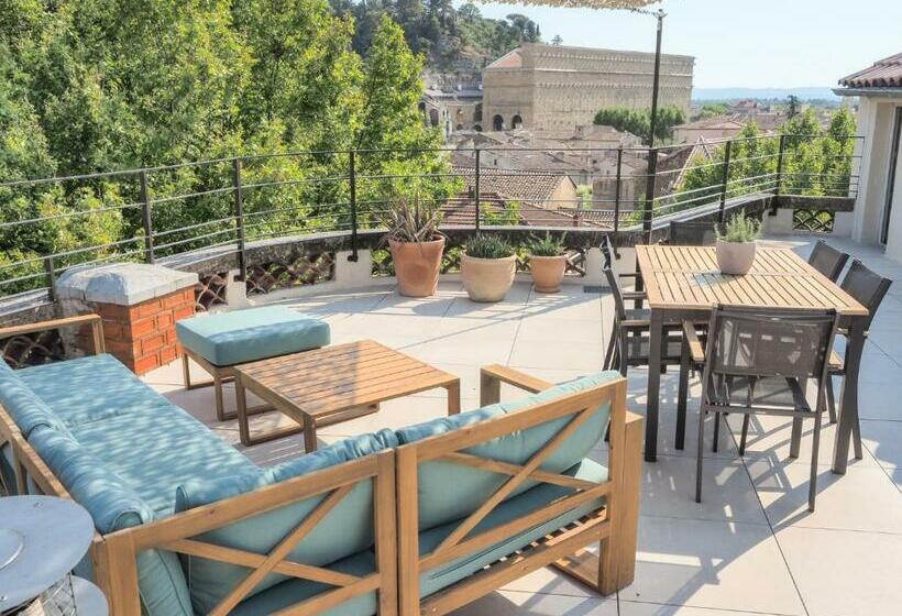 Le Rooftop   Vue Incroyable Sur Le Théatre Antique