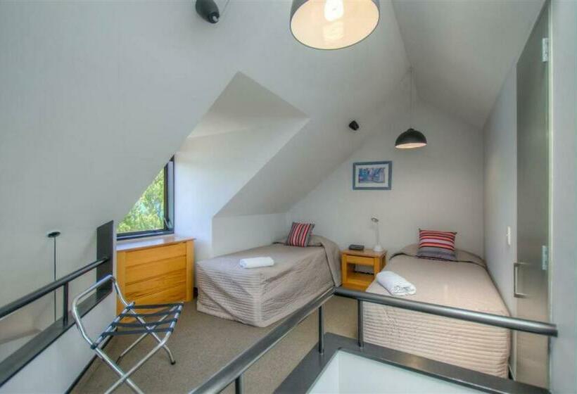 Lodges 10   Short Walk To Town