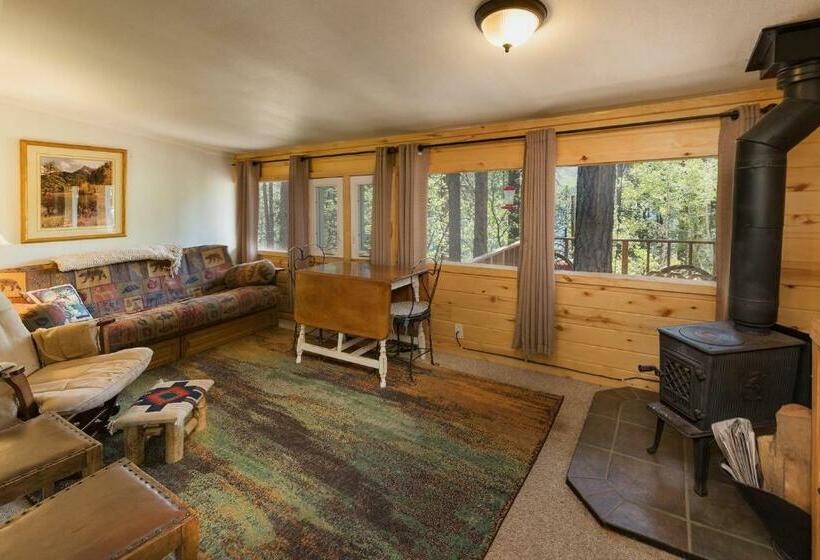 Nellie May Cabin On Vallecito Lake