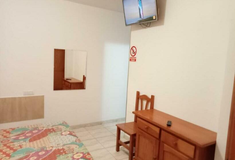 Пансион Alojamiento Playa Chica, Los Pozos Habitaciones