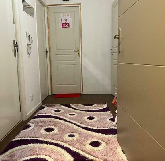 ペンション Chambre Partage 15mn Cdg 25mn Paris