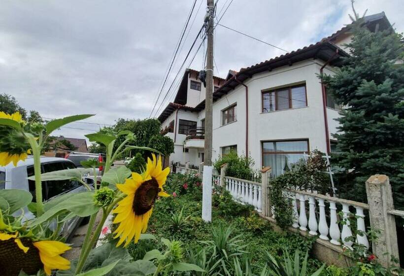 Пансион En Vacances