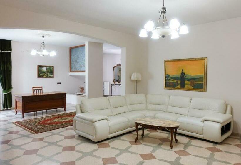 ペンション La Campanella