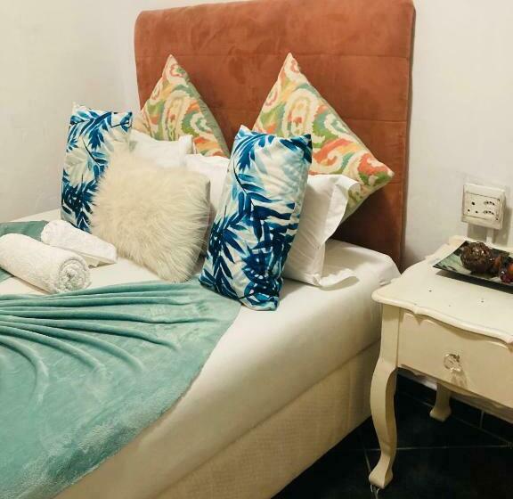 Пансион The Moon Guesthouse