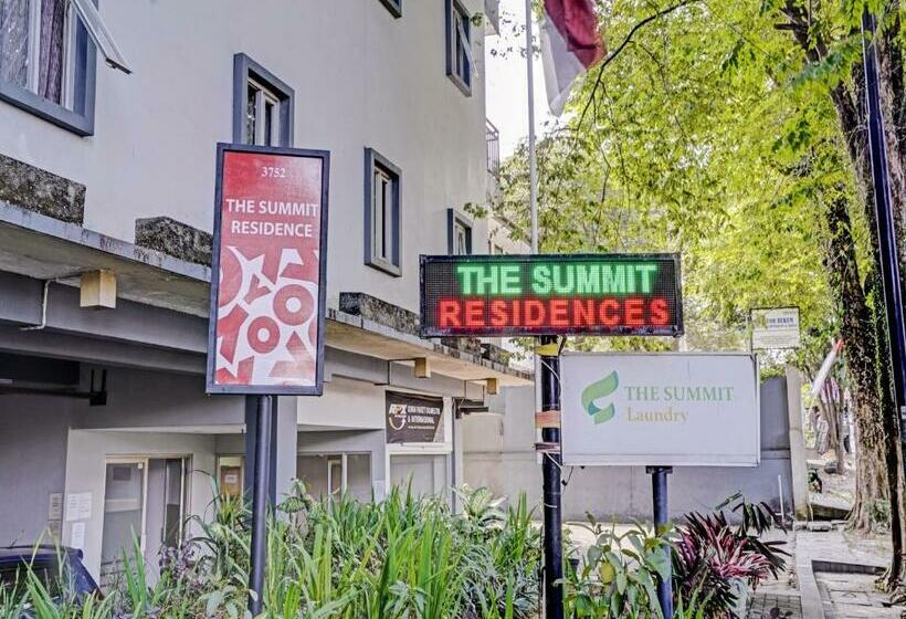 ペンション The Summit Residence