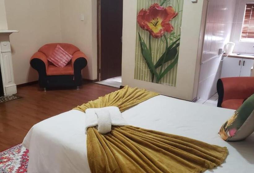 ベッドアンドブレックファースト 13 Maitland Road