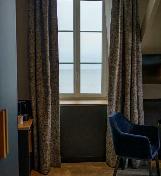 住宿加早餐  De La Plage