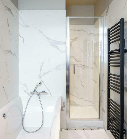 住宿加早餐  De La Plage