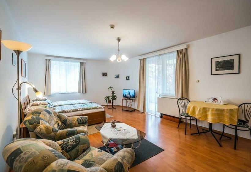 Bed and Breakfast Szent Kristóf Panzió