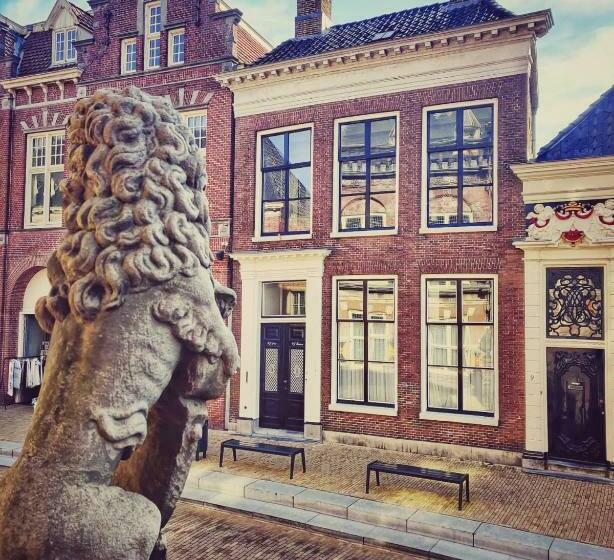 Elf Bed And Breakfast