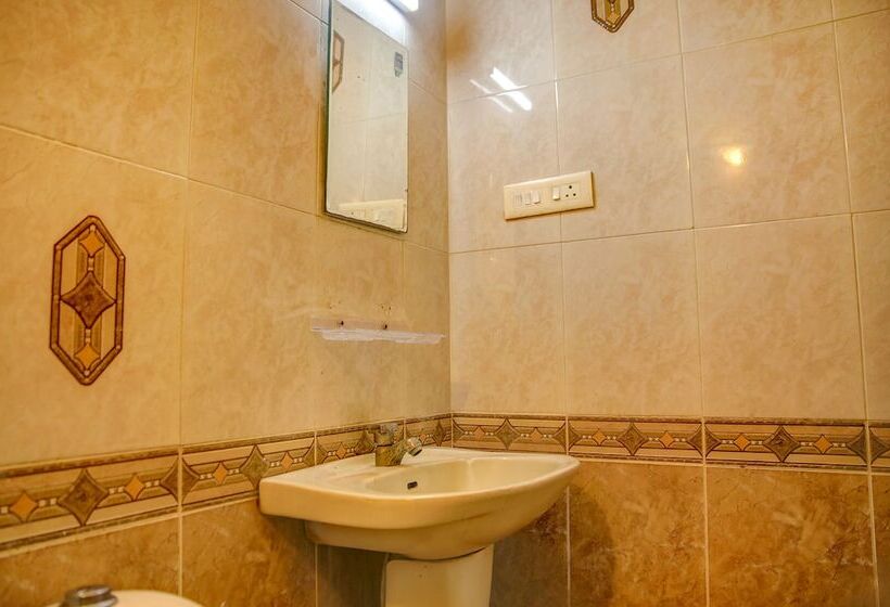 Fabhotel Hibiscus Stays Nr Sholinganallur Water Lake & Vgp Aqua Kingdom