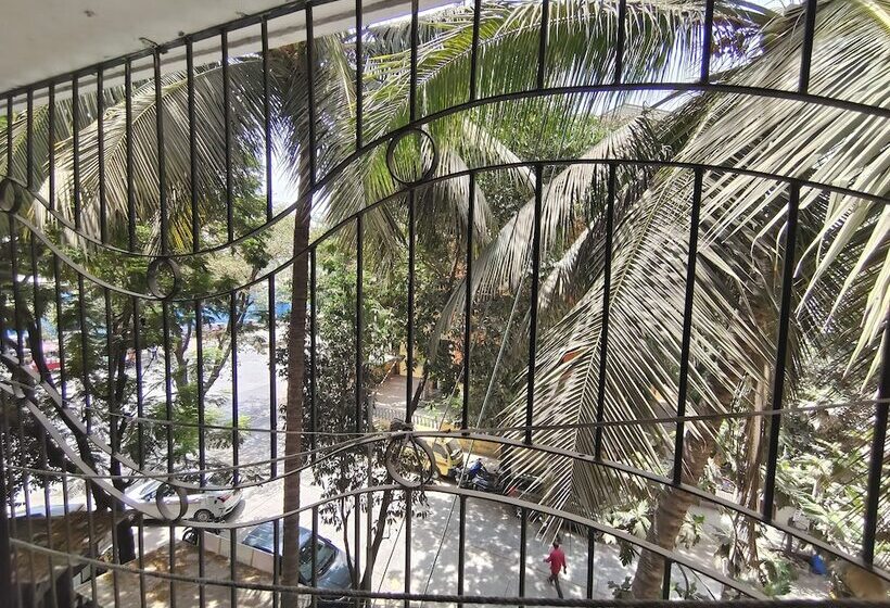 בית מלון כפרי Astha Residency