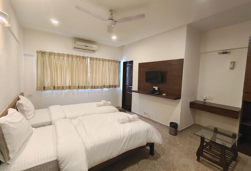 בית מלון כפרי Astha Residency