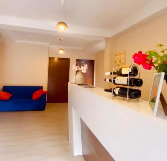 هتل Holiday Borjomi