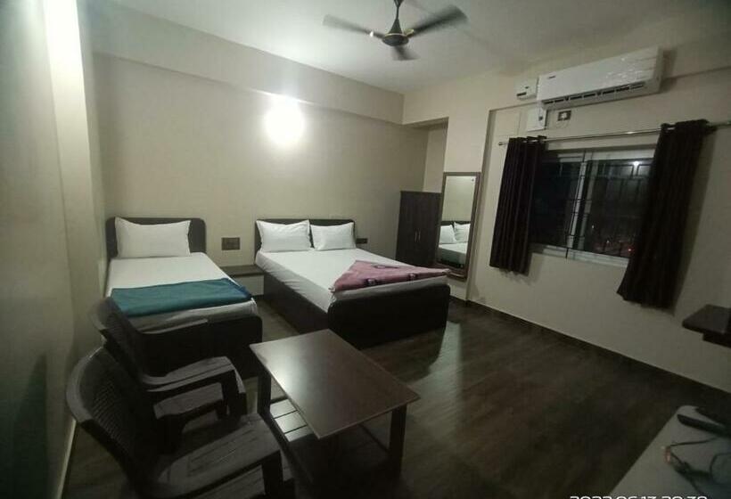 בית מלון כפרי Honnasiri Residency