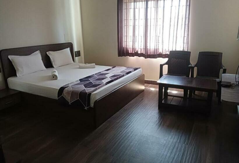 בית מלון כפרי Honnasiri Residency