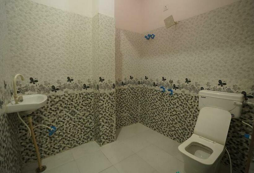 فندق J R Place & Restaurant By Wb Inn