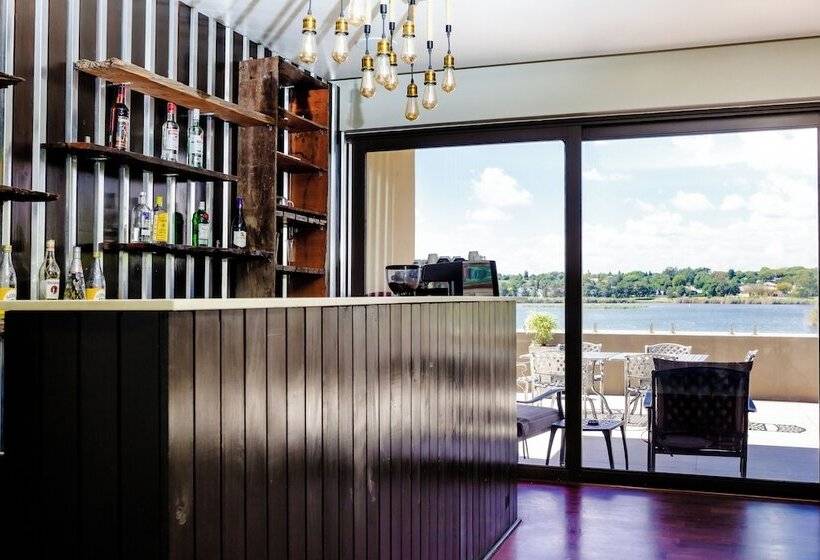 Отель One O Eight Boutique