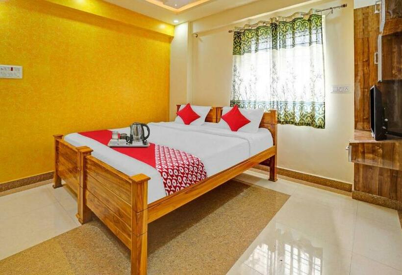 Отель Oyo 90286 Raj Residency