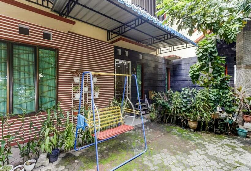 ホテル Oyo 91298 Rumah Cantik Homestay