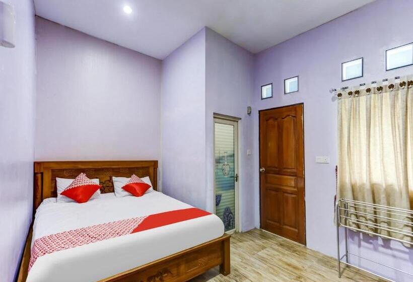 호텔 Oyo 91298 Rumah Cantik Homestay