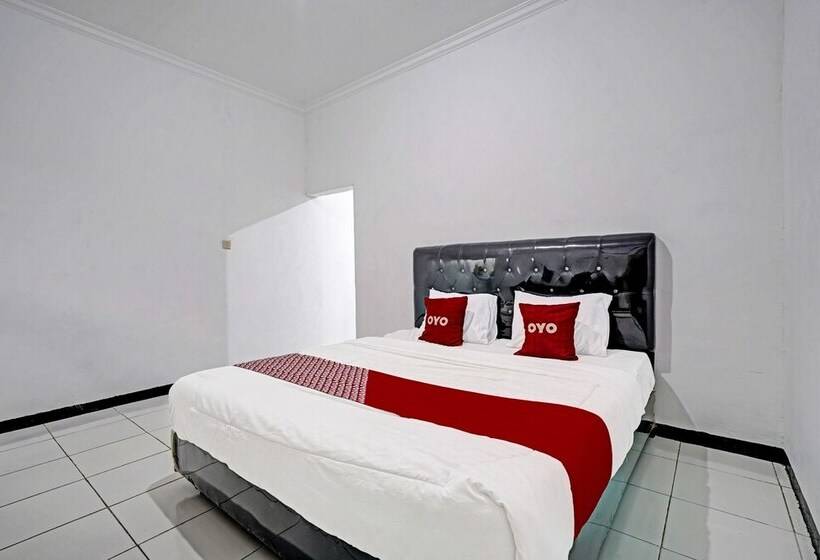호텔 Oyo 91334 Permata Papua Guest House