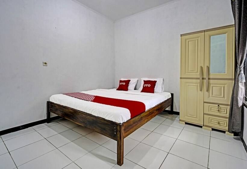 호텔 Oyo 91334 Permata Papua Guest House