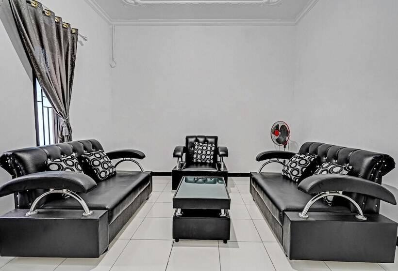 호텔 Oyo 91334 Permata Papua Guest House