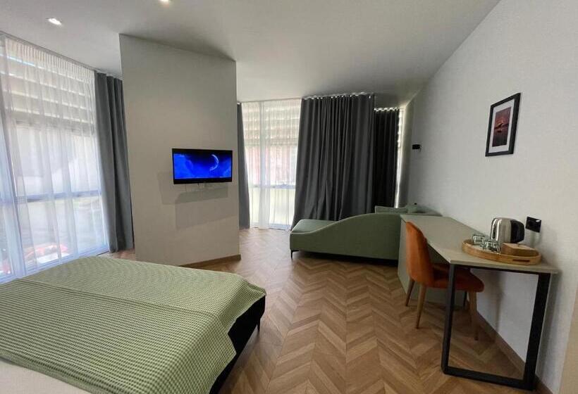 בית מלון כפרי Kondo Stays   Polifonia City Loft