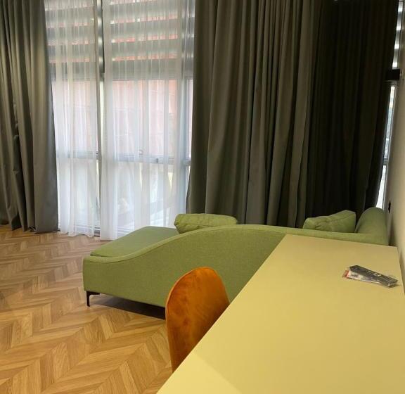 בית מלון כפרי Kondo Stays   Polifonia City Loft