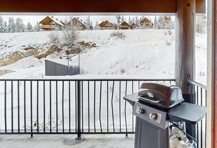 Отель Raven 101