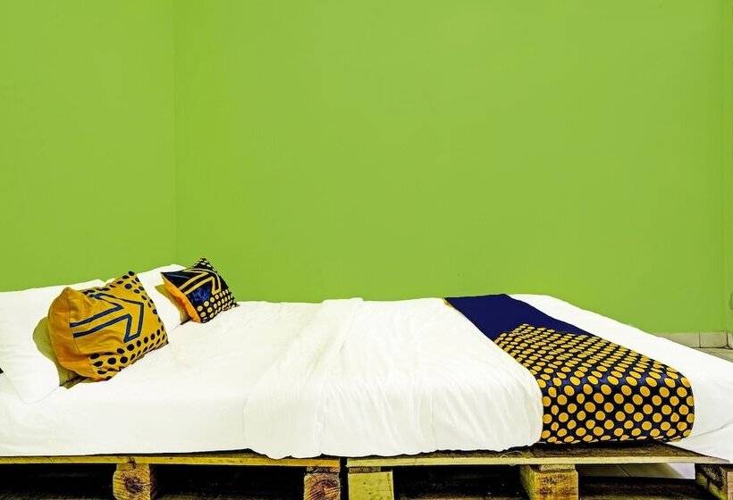 ホテル Spot On 91325 Pondok Hijau Guest House Syariah