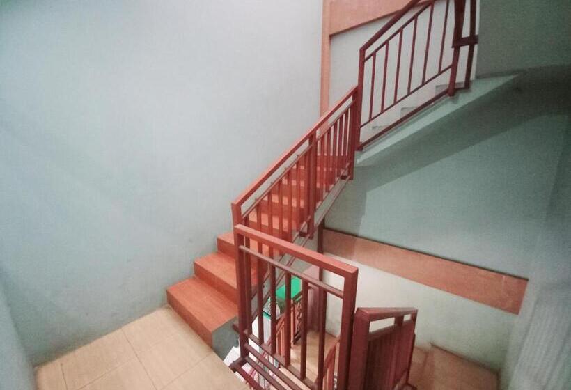 酒店 Spot On 91336 Guesthouse Tarumanegara