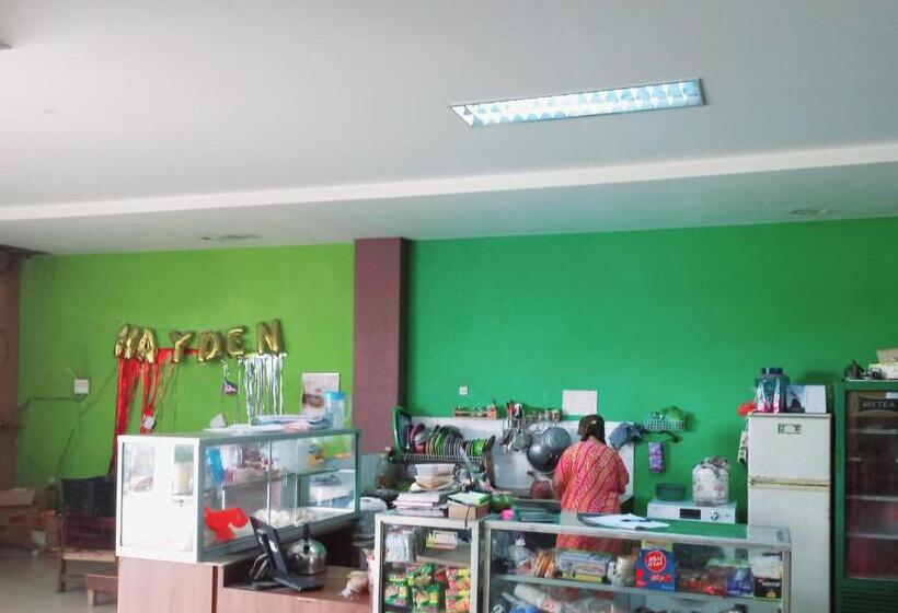 酒店 Spot On 91336 Guesthouse Tarumanegara