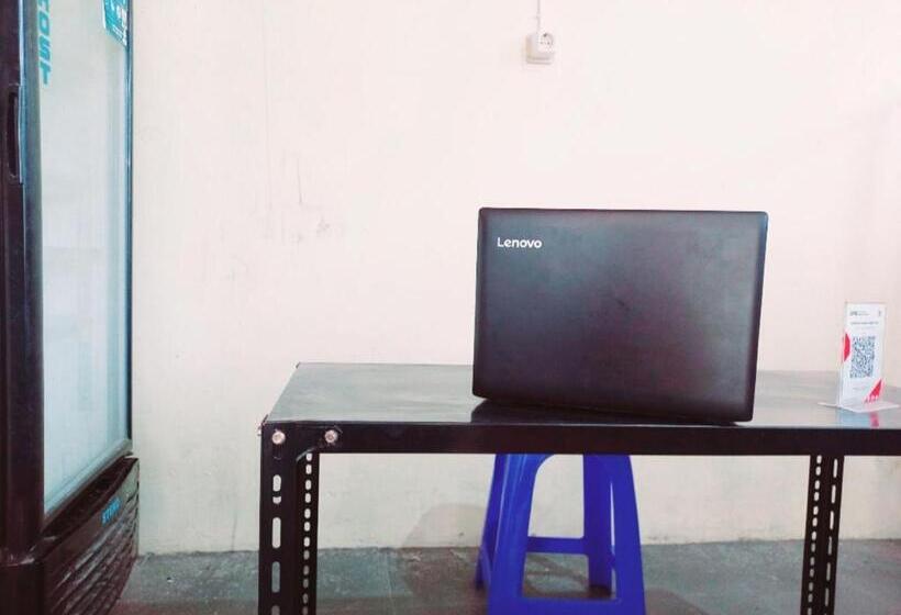 فندق Spot On 91336 Guesthouse Tarumanegara