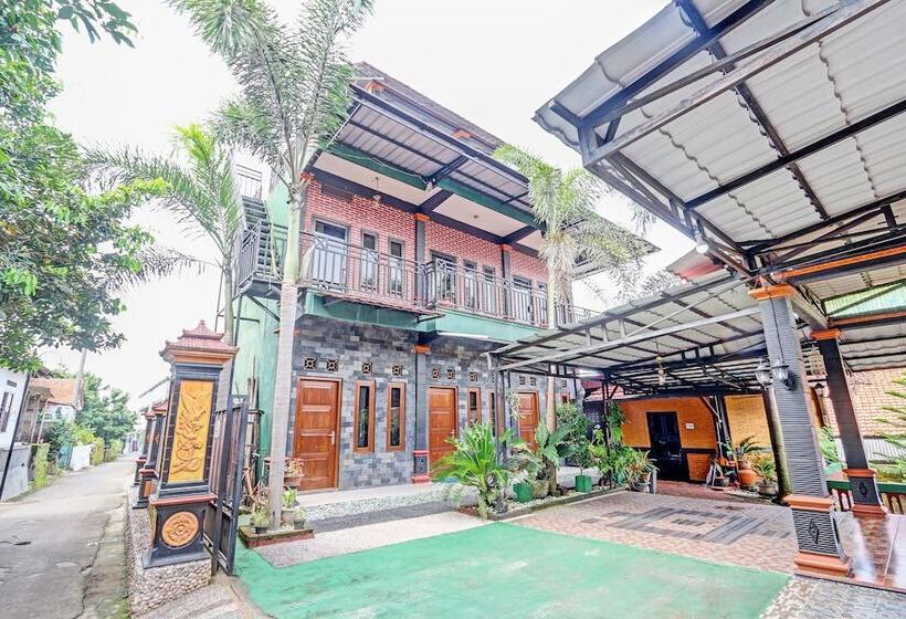 酒店 Spot On 91337 Pandu Homestay Klaten