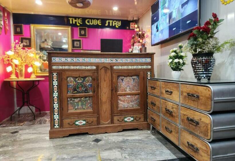 فندق The Cube Stay