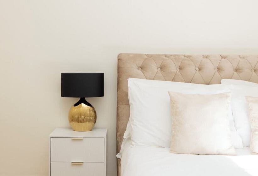 Joivy Modern Flat In City Centre   For Up To 3 Guests