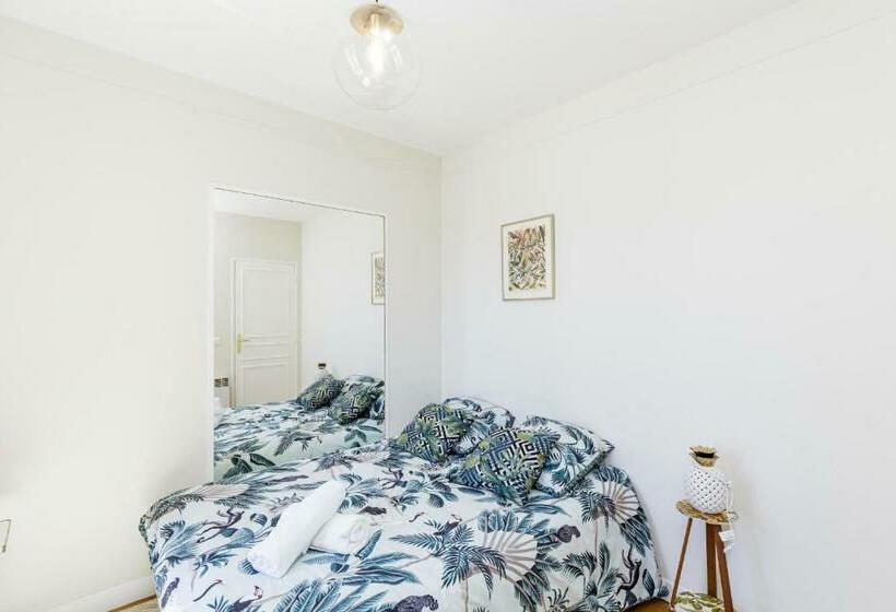 Nice Studio In The Heart Of Saint Ouen!