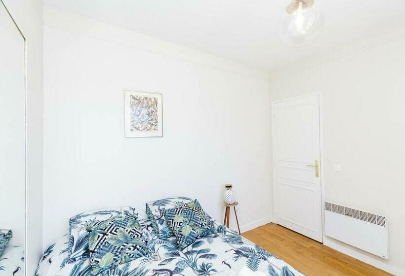Nice Studio In The Heart Of Saint Ouen!