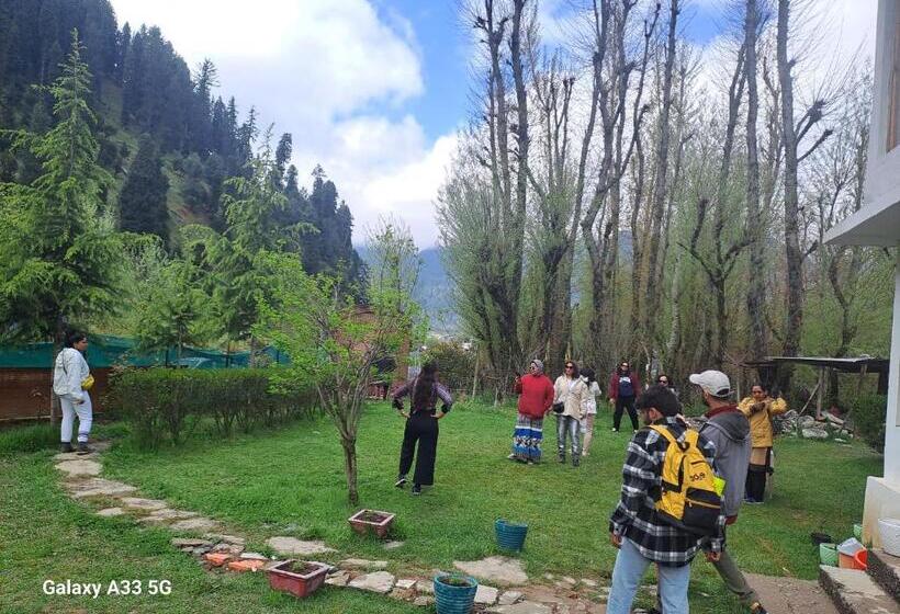 Пансион Al Ayaan Guest House