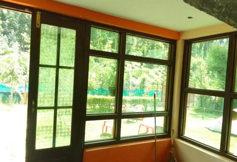 Пансион Al Ayaan Guest House