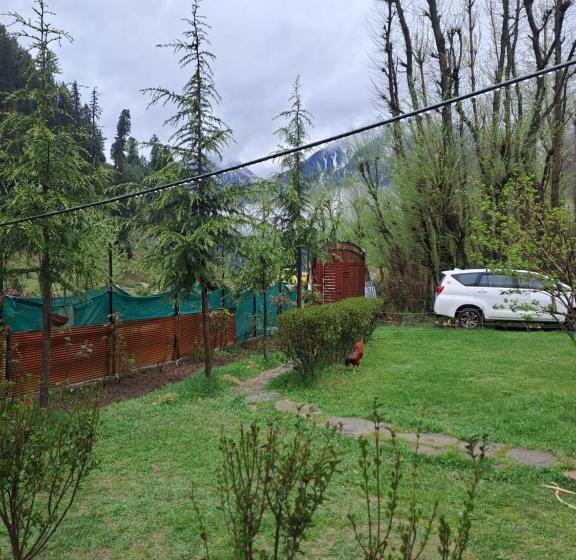 Пансион Al Ayaan Guest House