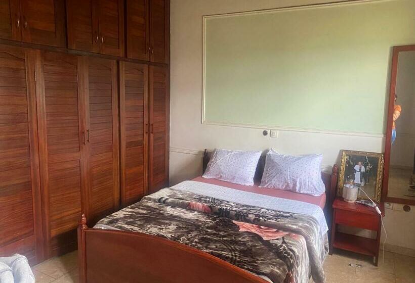 Пансион Manoir Des Princesses Bafoussam