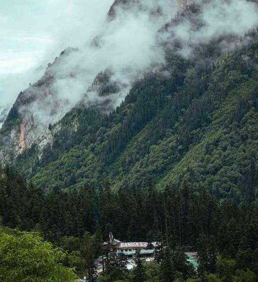 ペンション Odyssey Stays Ghangaria   9kms Trek From Pulna, Govindghat