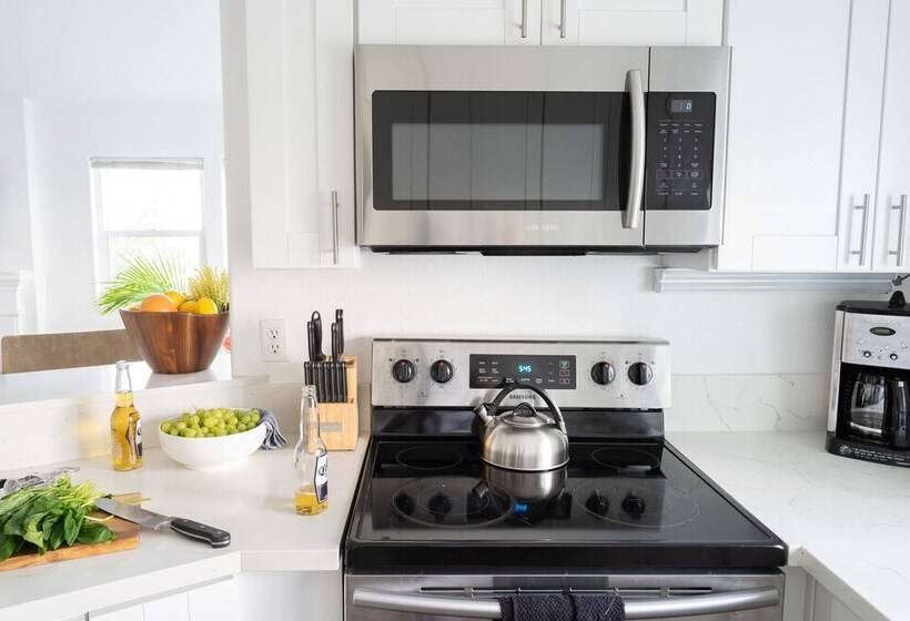 Sonrisa Iii By Avantstay Pacific Beach Home   10 Mins From Belmont Park