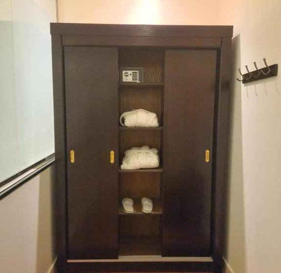 آكام للشقق المخدومة أحد رفيدة