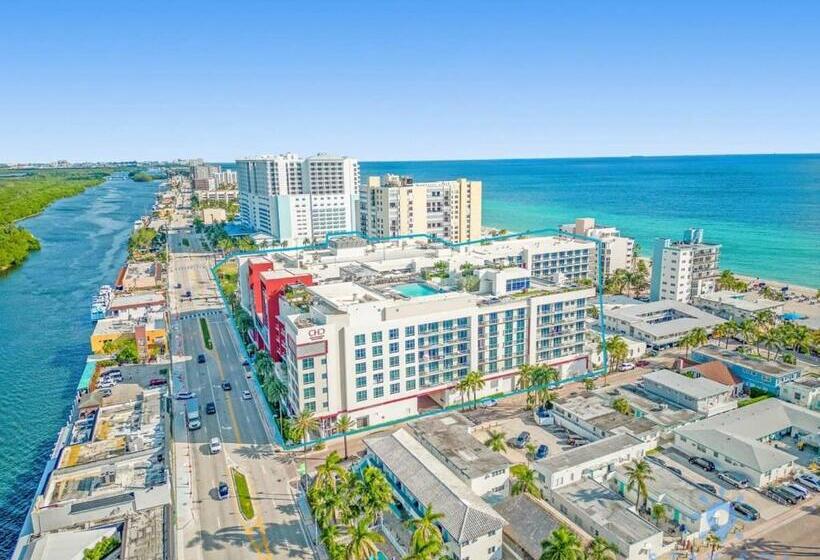 Общежитие Best Stay   Rooftop Pool & Hot Tub   Hollywood Beach