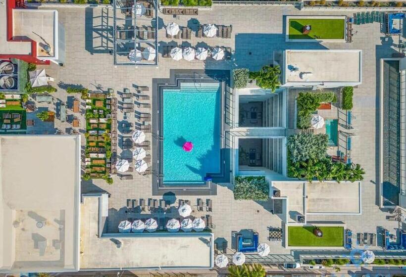 Общежитие Best Stay   Rooftop Pool & Hot Tub   Hollywood Beach